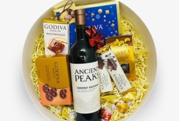 Christmas Wine Gift Basket At Best Price for Festive Delights!